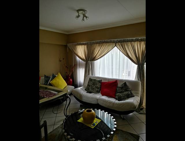 2 BEDROOM APARTMENT FOR SALE IN WILLOWBROOK